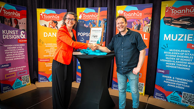redactie/Uitreiking-certificaat-CBCT-It-Toanhus-Foto-Gewoan-Dwaan---Douwe-Bijlsma.jpg